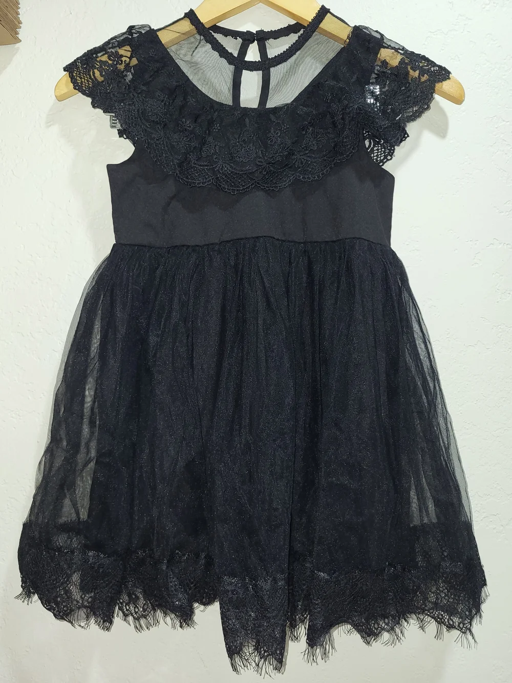 SHEIN Black Lace & Tulle Girls' Formal Dress